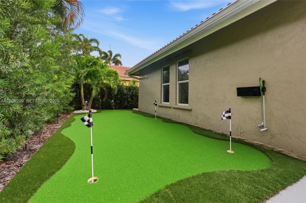 1135 Fairfax Ln, Weston, FL 33326 Photo