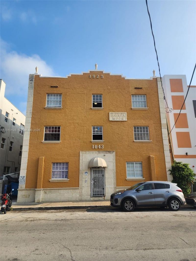 1043 NW 2nd St , Unit 3, Miami, FL 33128 Photo