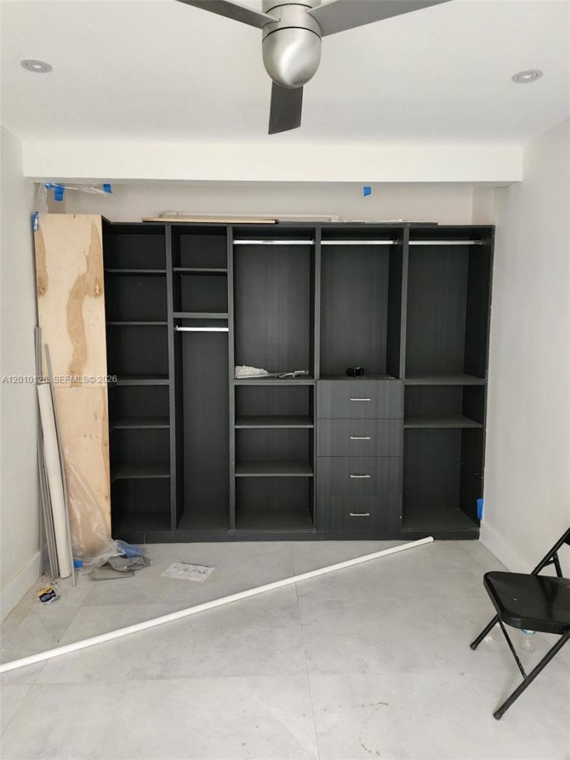 1043 NW 2nd St , Unit 3, Miami, FL 33128 Photo