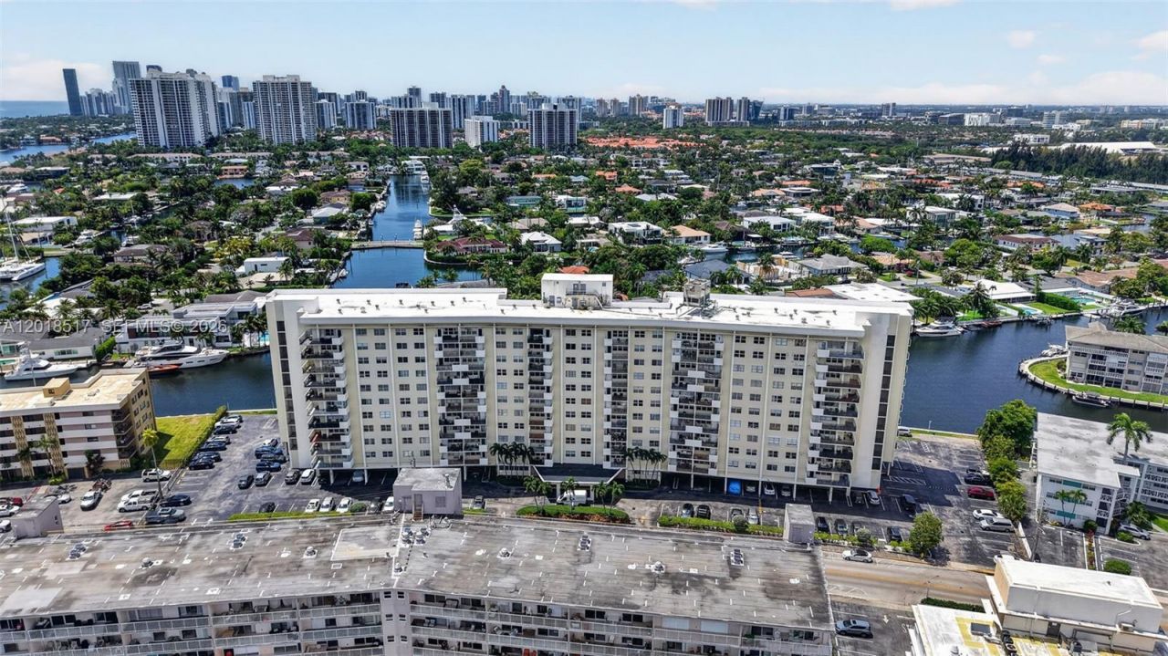 401 Golden Isles Dr , Unit 208, Hallandale Beach, FL 33009 Photo