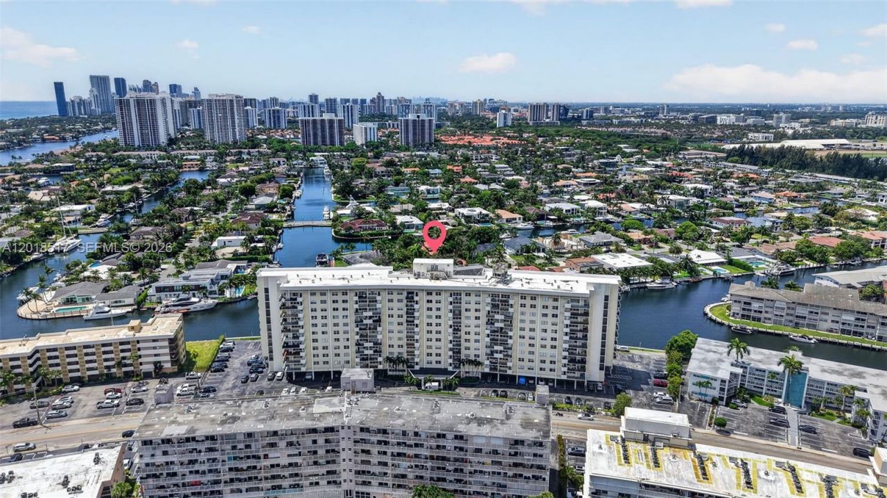 401 Golden Isles Dr , Unit 208, Hallandale Beach, FL 33009 Photo