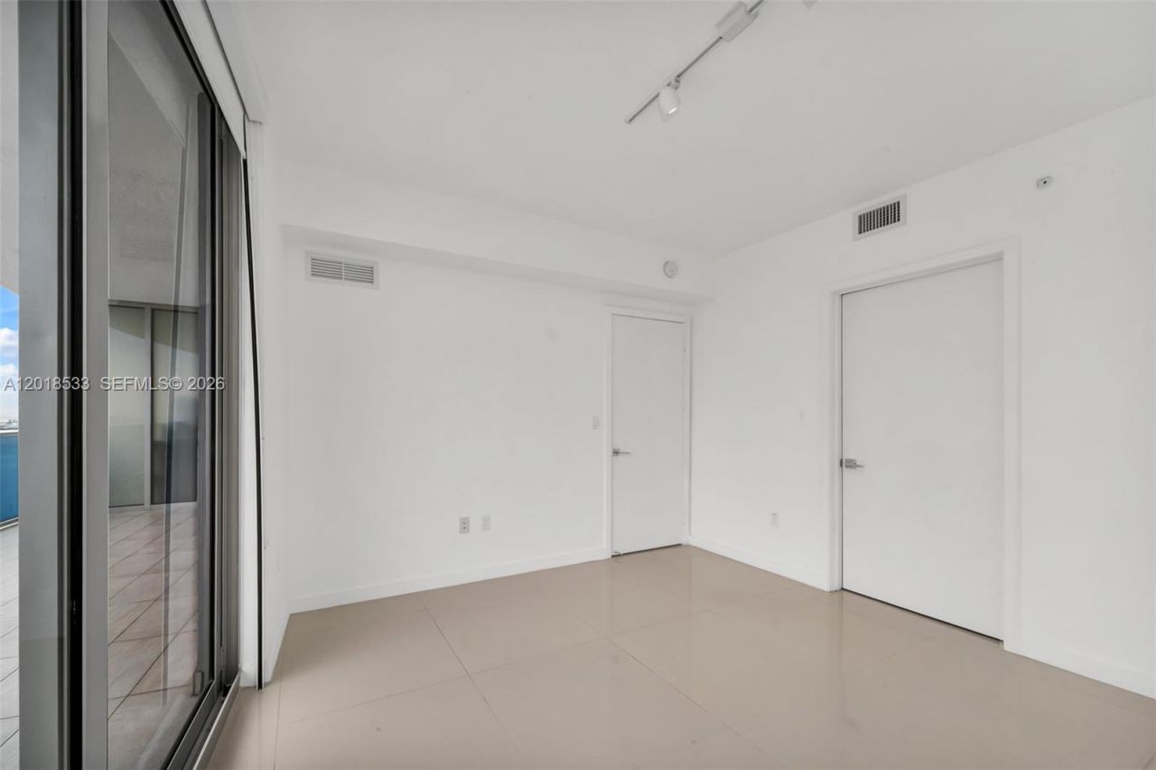 488 NE 18th St, Unit 4005, Miami, FL 33132 Photo