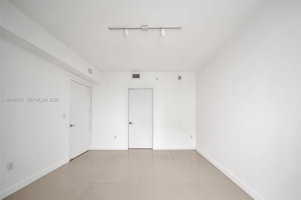 488 NE 18th St, Unit 4005, Miami, FL 33132 Photo