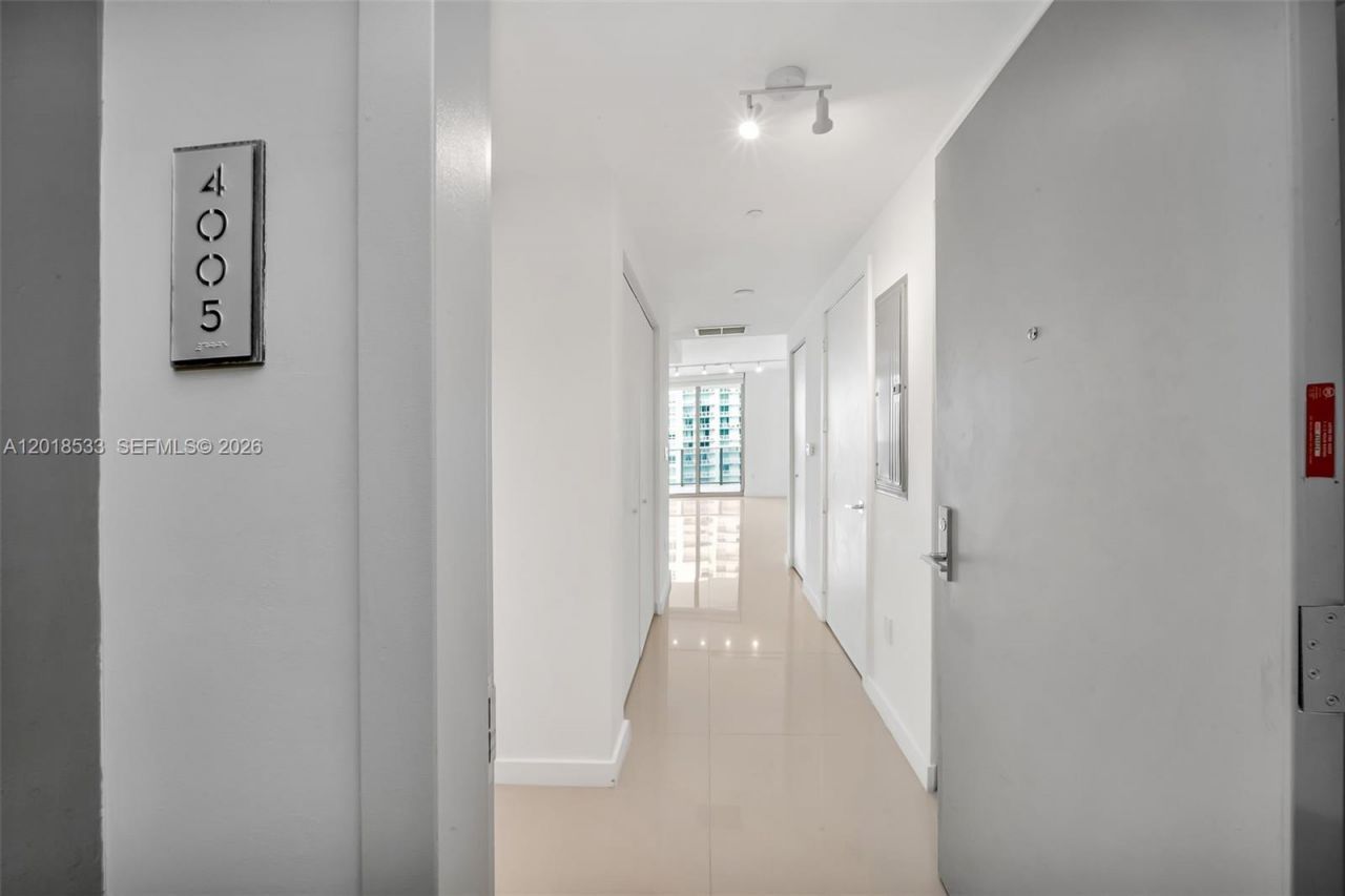 488 NE 18th St, Unit 4005, Miami, FL 33132 Photo