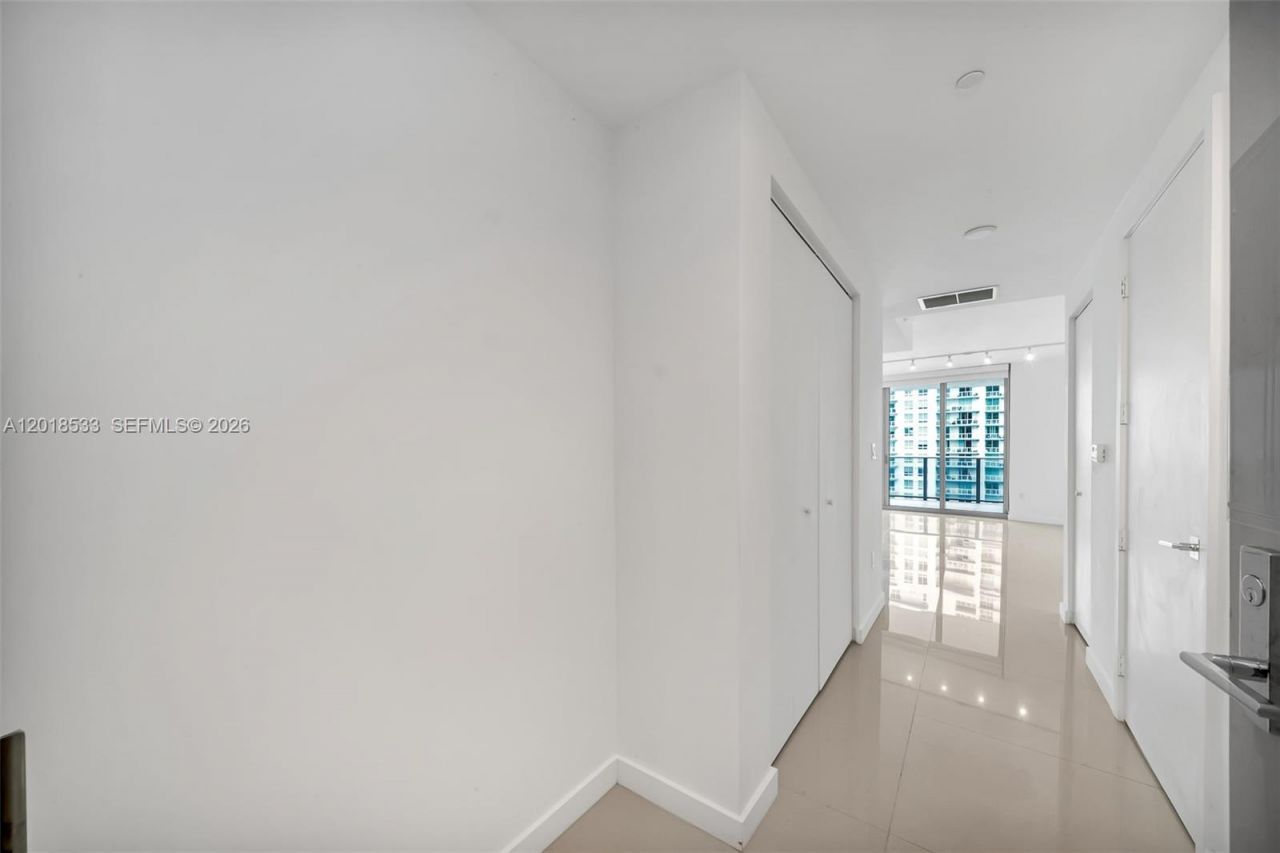 488 NE 18th St, Unit 4005, Miami, FL 33132 Photo