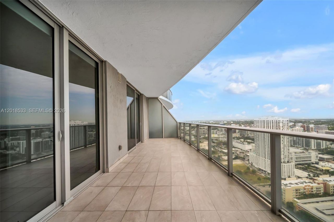 488 NE 18th St, Unit 4005, Miami, FL 33132 Photo
