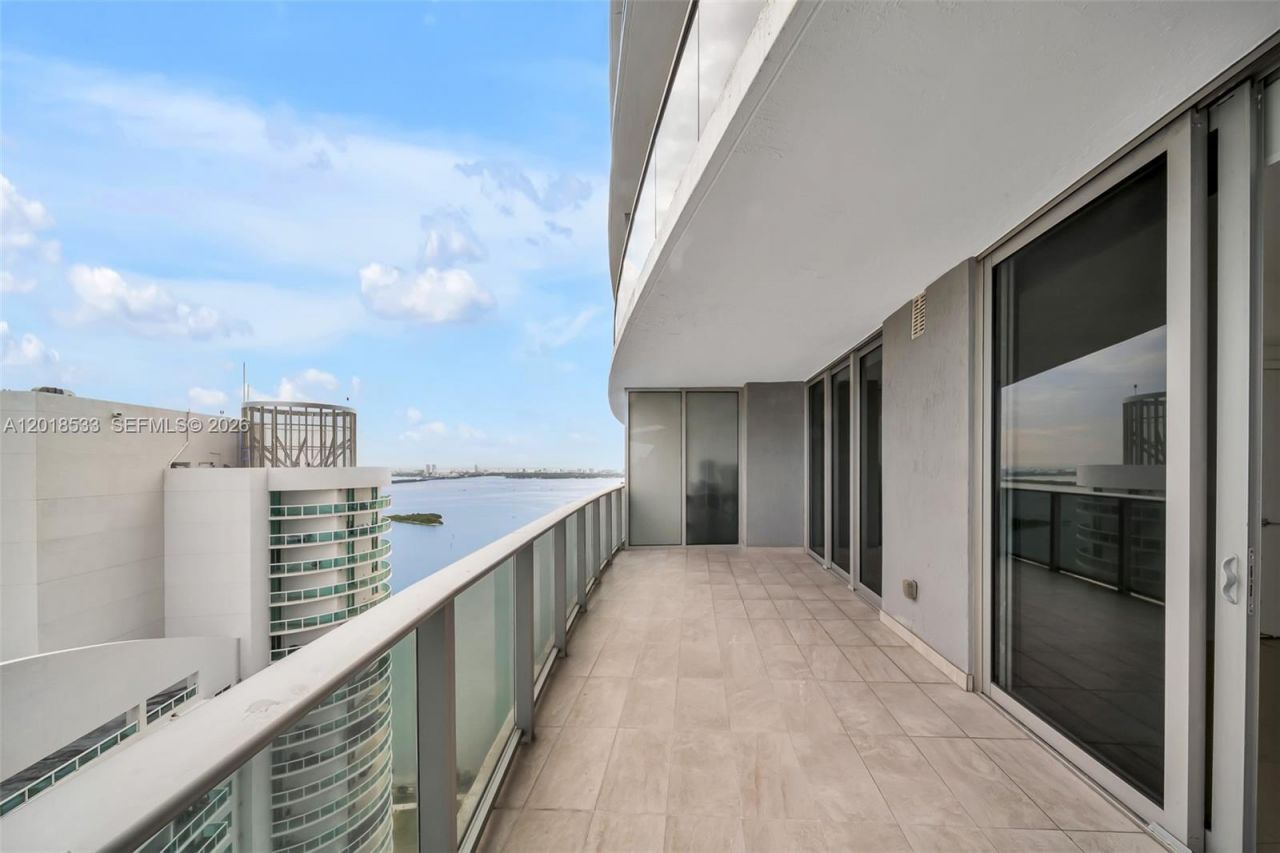 488 NE 18th St, Unit 4005, Miami, FL 33132 Photo