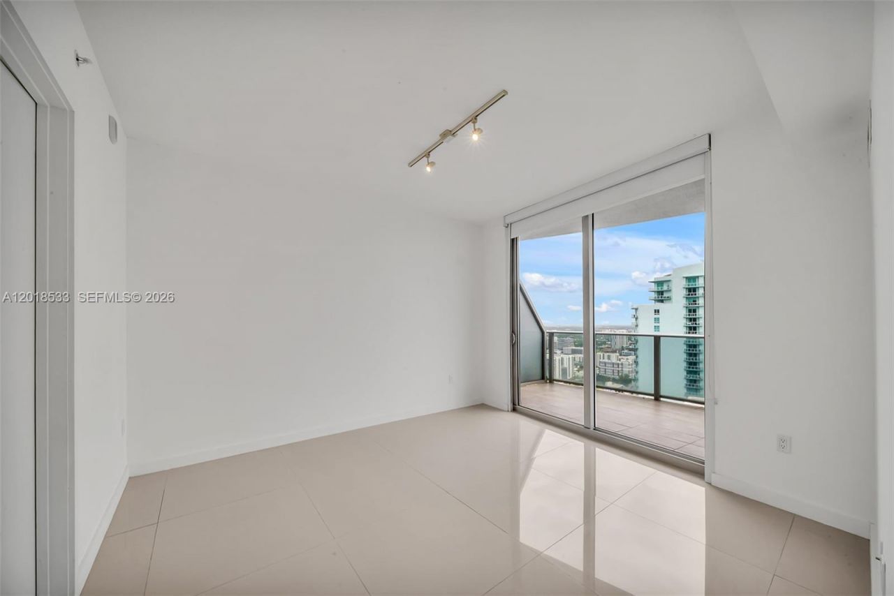 488 NE 18th St, Unit 4005, Miami, FL 33132 Photo