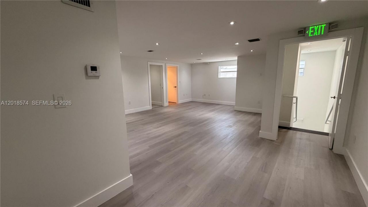 8335 NW 64th St , Unit 1, Medley, FL 33166 Photo