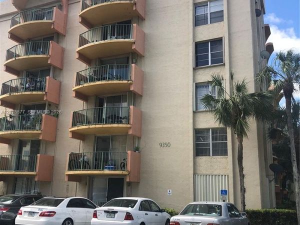 9350 Fontainebleau Blvd , Unit 204, Miami, FL 33172