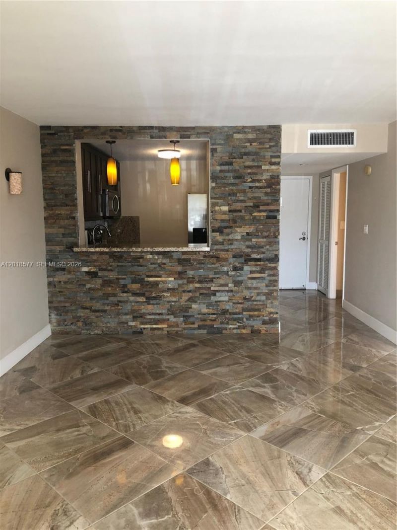 9350 Fontainebleau Blvd , Unit 204, Miami, FL 33172 Photo