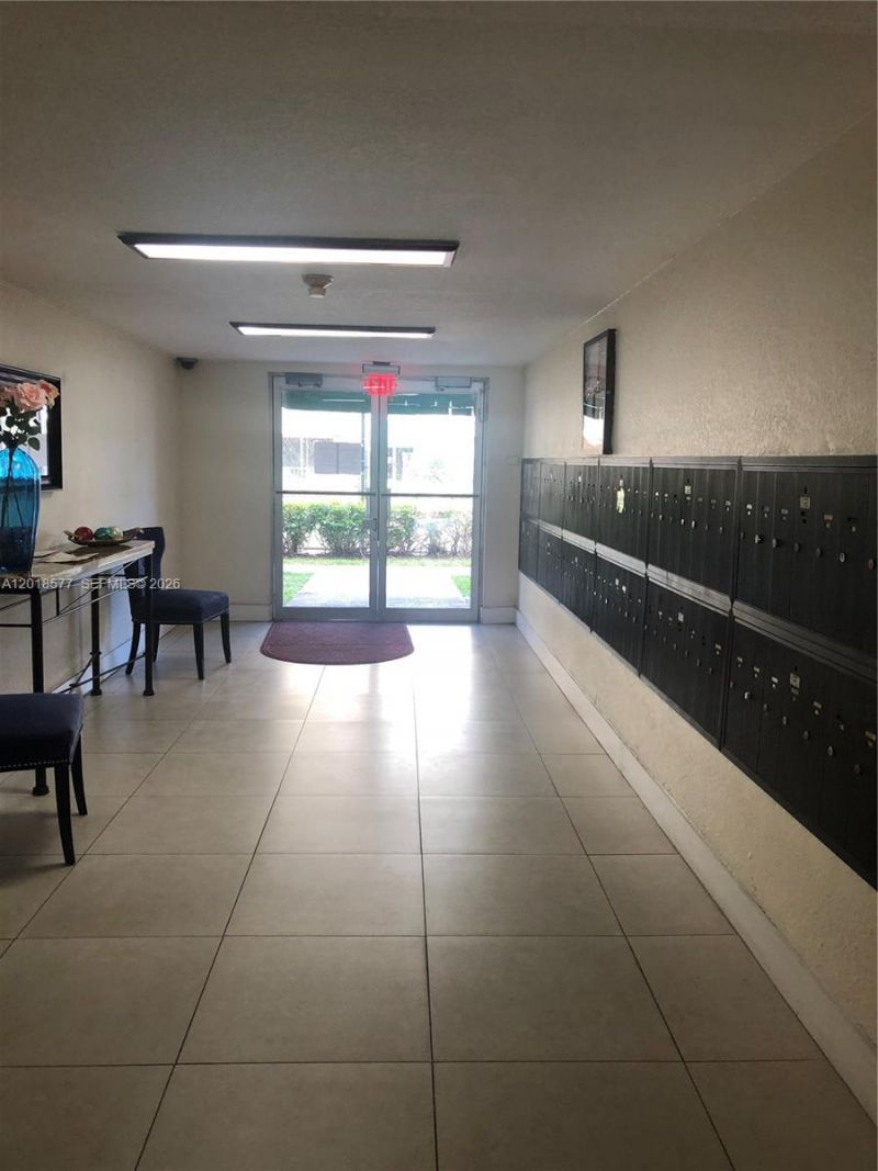 9350 Fontainebleau Blvd , Unit 204, Miami, FL 33172 Photo