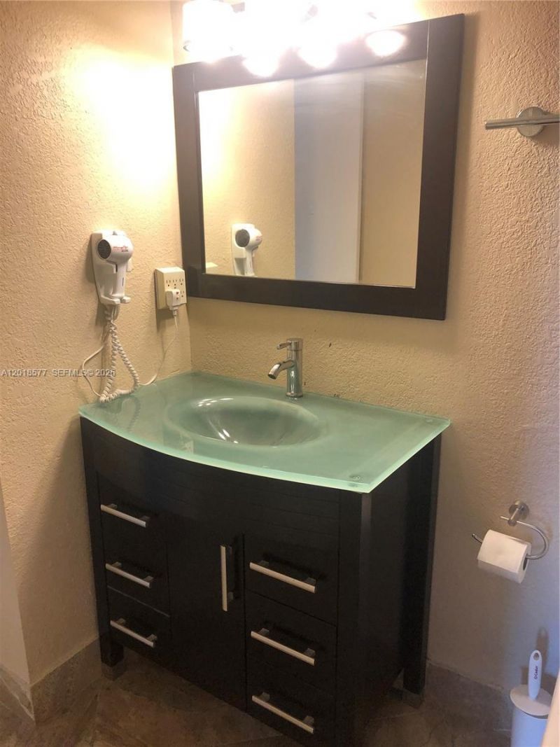 9350 Fontainebleau Blvd , Unit 204, Miami, FL 33172 Photo