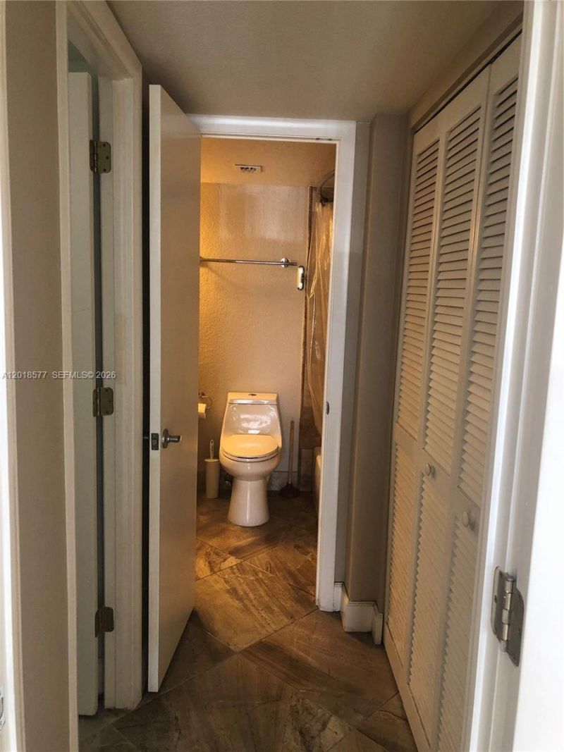 9350 Fontainebleau Blvd , Unit 204, Miami, FL 33172 Photo