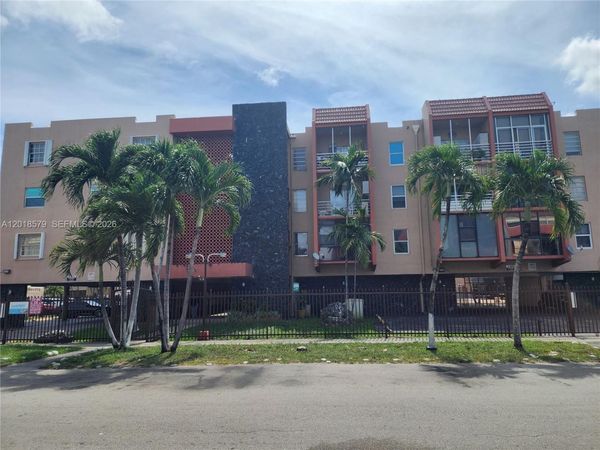 6095 W 19th Ave , Unit 205, Hialeah, FL 33012