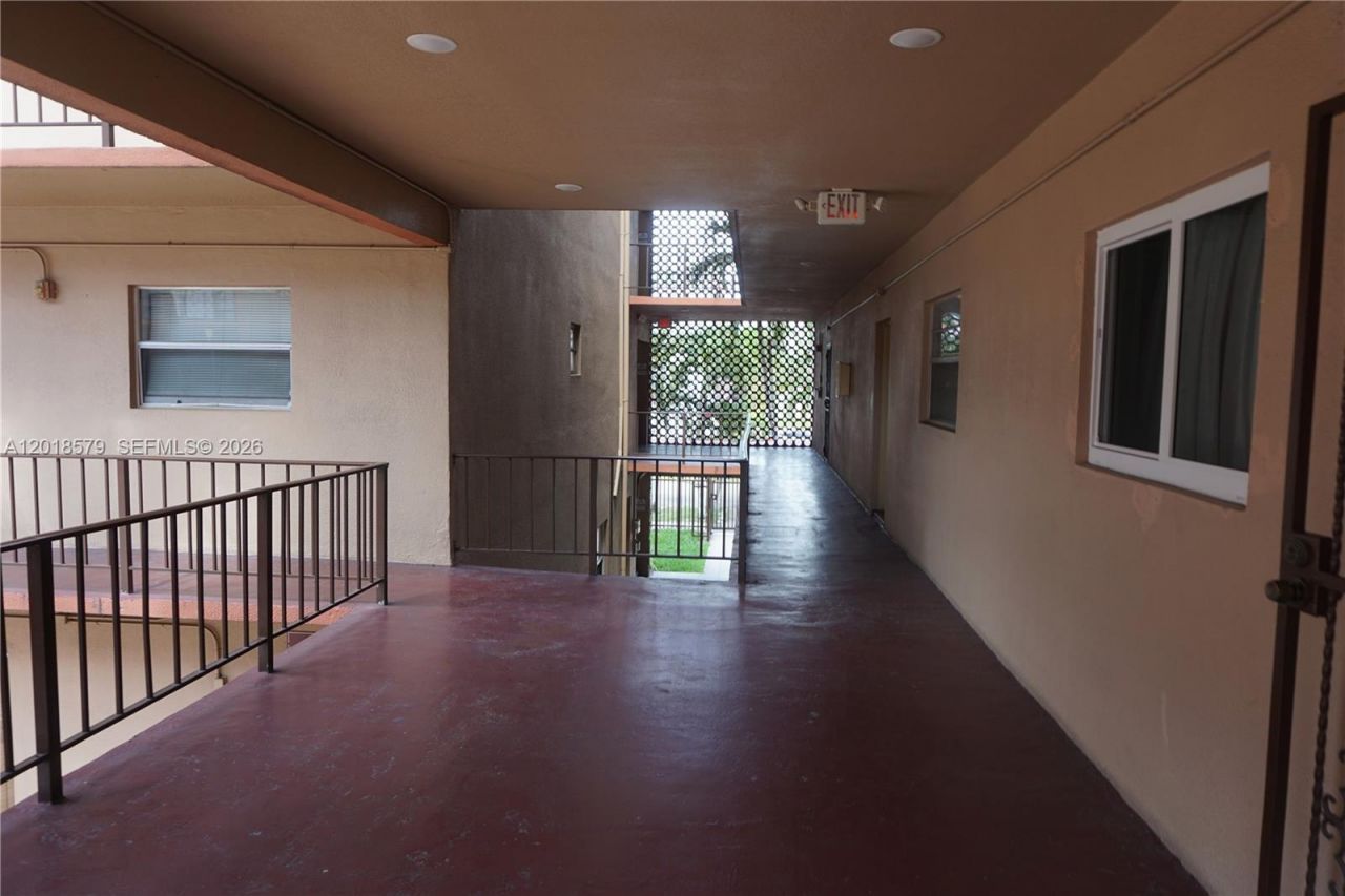 6095 W 19th Ave , Unit 205, Hialeah, FL 33012 Photo