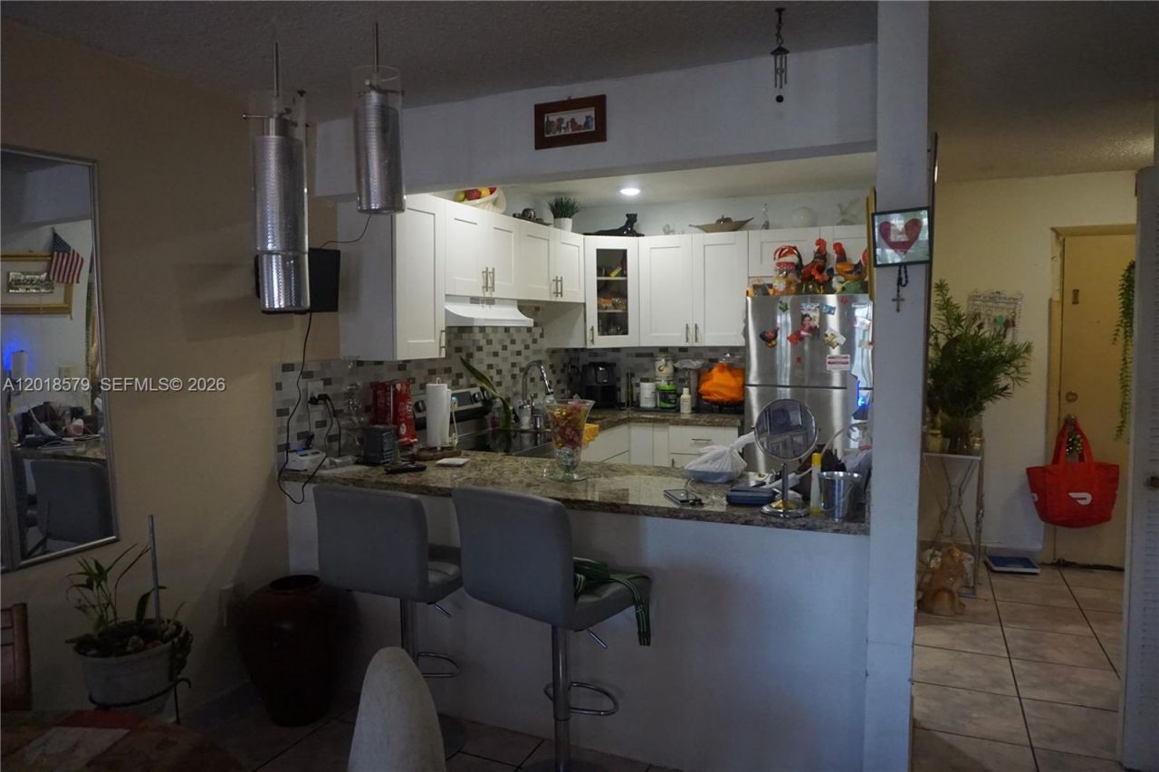 6095 W 19th Ave , Unit 205, Hialeah, FL 33012 Photo