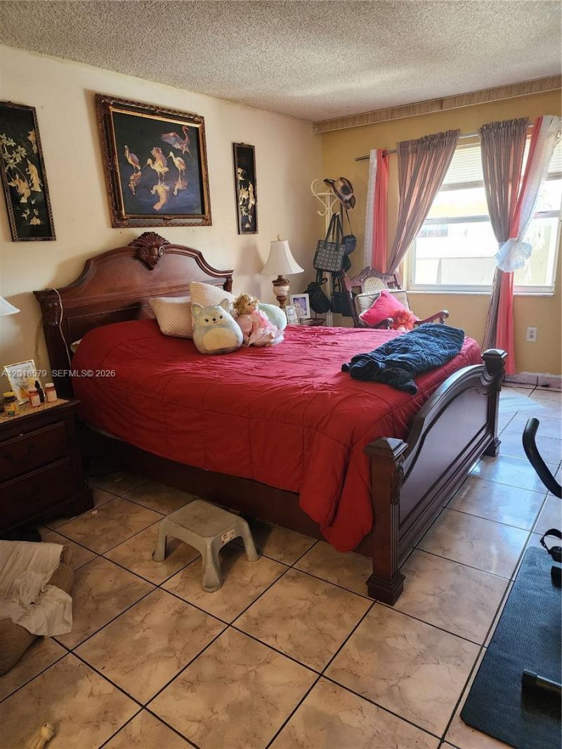 6095 W 19th Ave , Unit 205, Hialeah, FL 33012 Photo