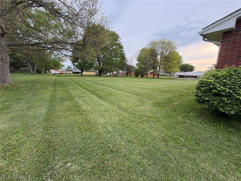 6391 Peach Street NE, Louisville, OH 44641 Photo 9