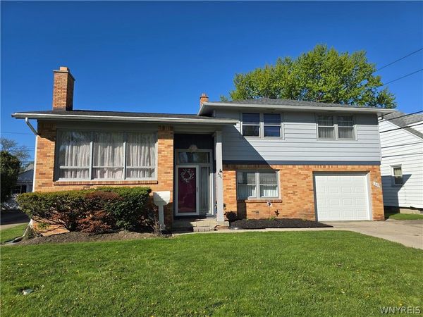 636 Evergreen Drive , Tonawanda, NY 14150