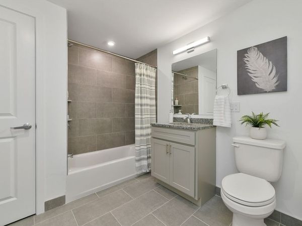 585 Essex St, Unit 216, Lynn, MA 01901