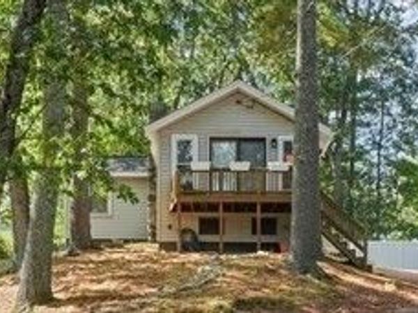 36 Elm Rd, Westford, MA 01886