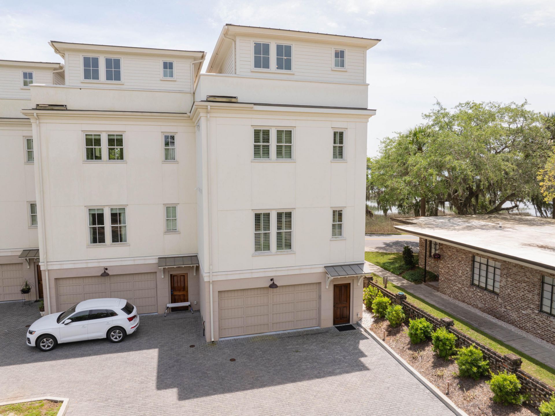 1109 Bay Street Photo 24