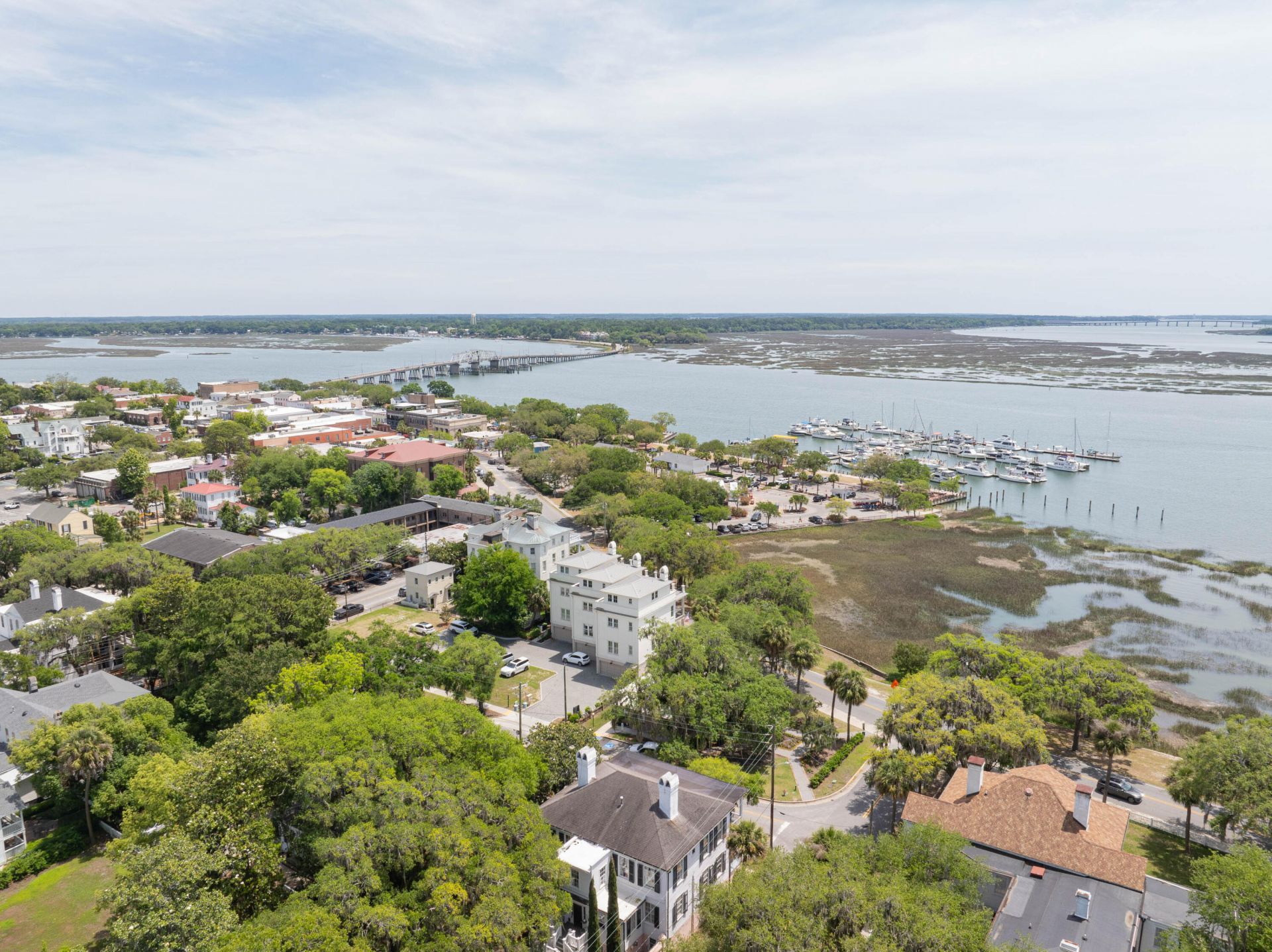 1109 Bay Street Photo 4