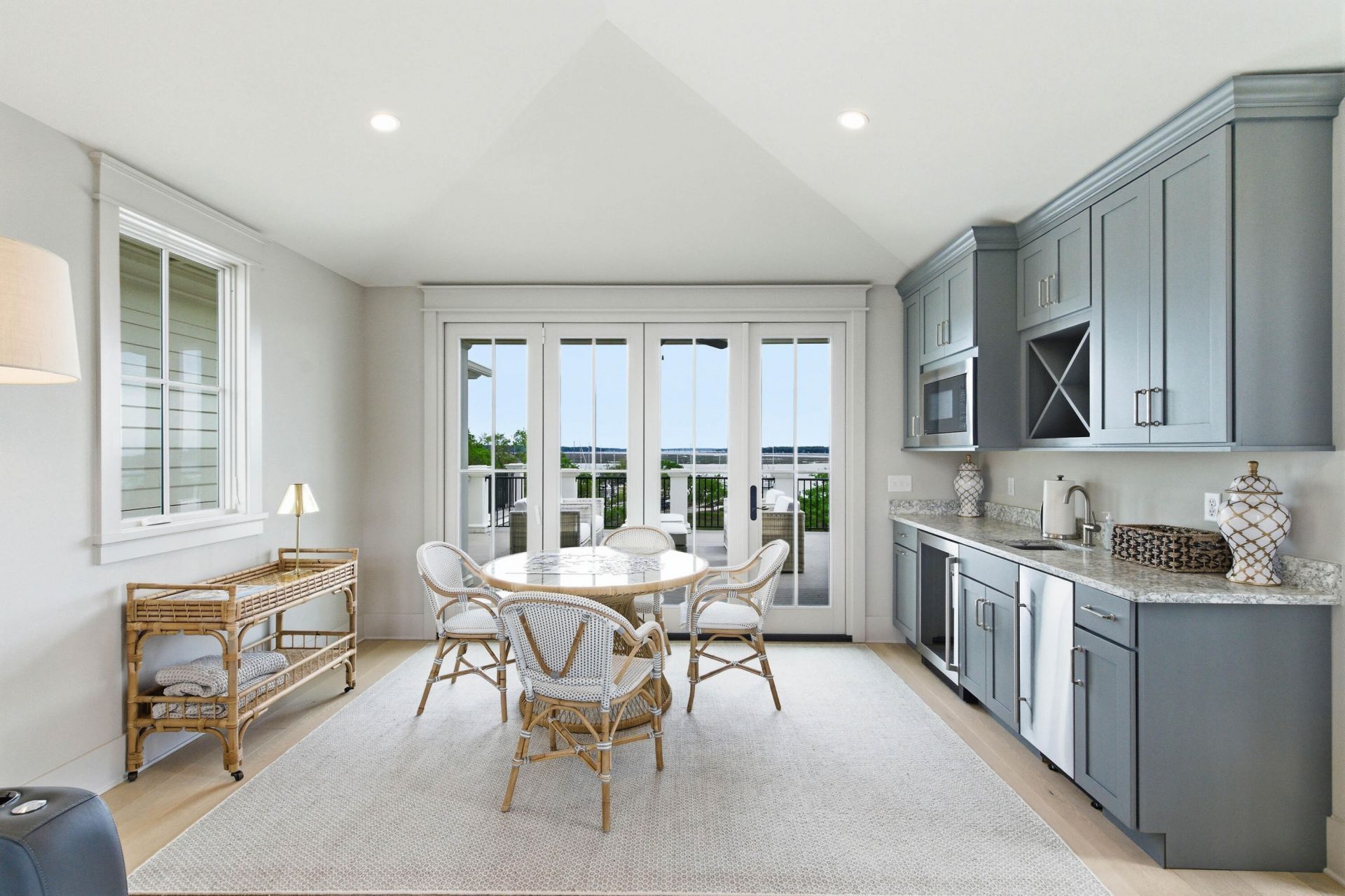 1109 Bay Street Photo 49