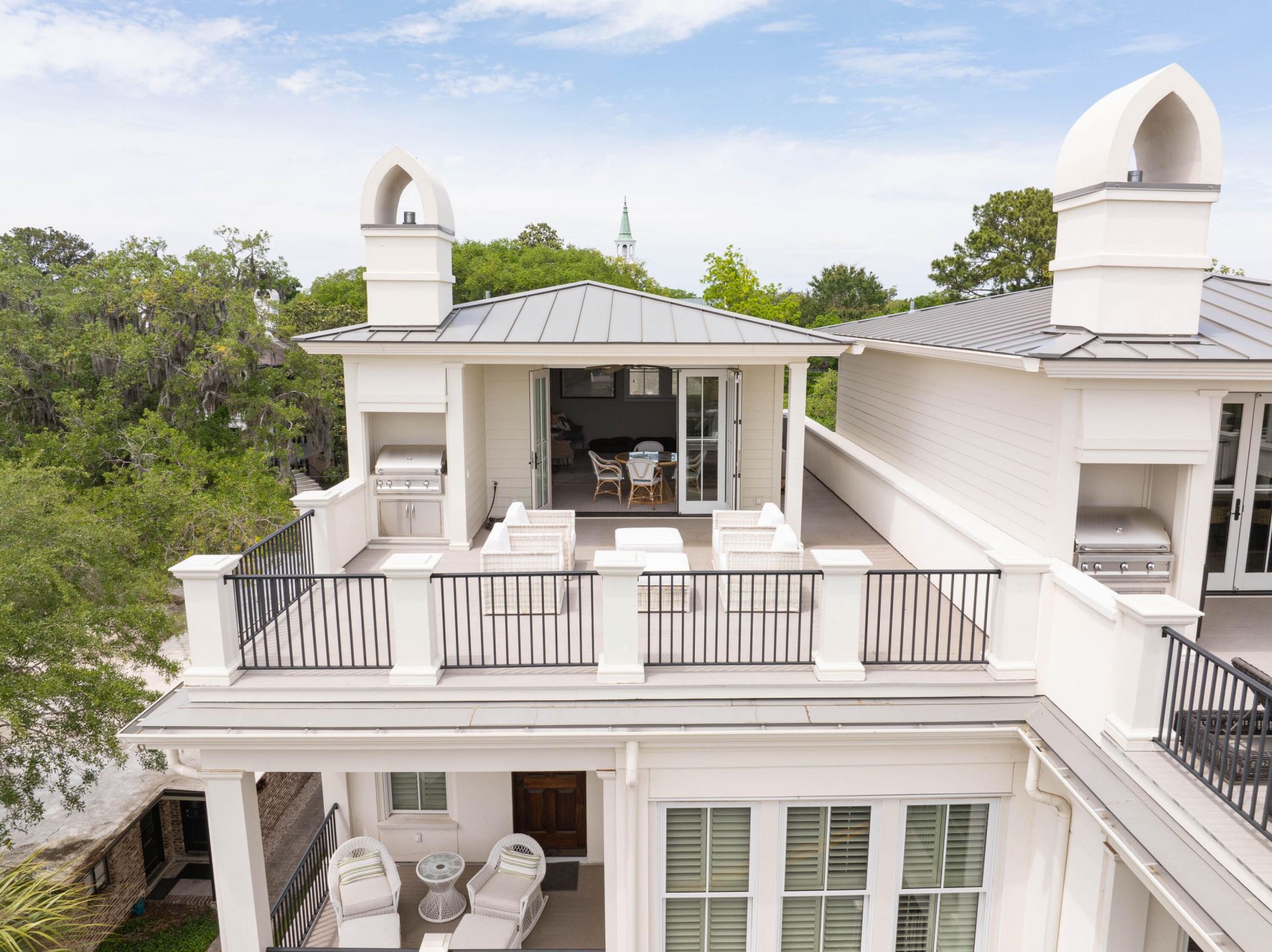1109 Bay Street Photo 5