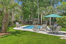 1023 Bidwell Circle photo 4