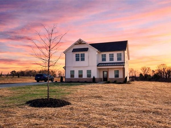 2440 Sandy Springs Road , Mocksville, NC 27028