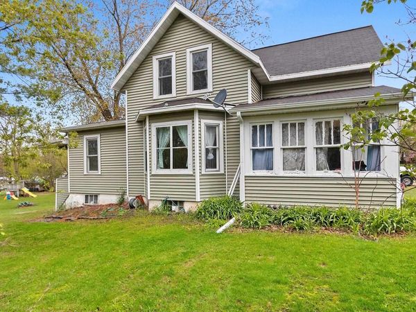 63 12TH STREET, Clintonville, WI 54929