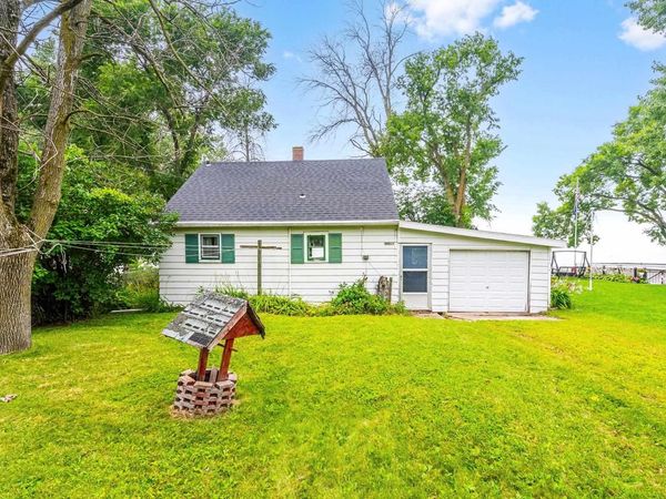 N9015 DEBAKER LANE, Luxemburg, WI 54217