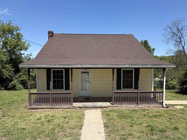 845 3RD ST, WAYNESBORO, VA 22980