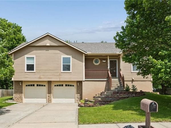 10947 N Wallace Avenue, Kansas City, MO 64157