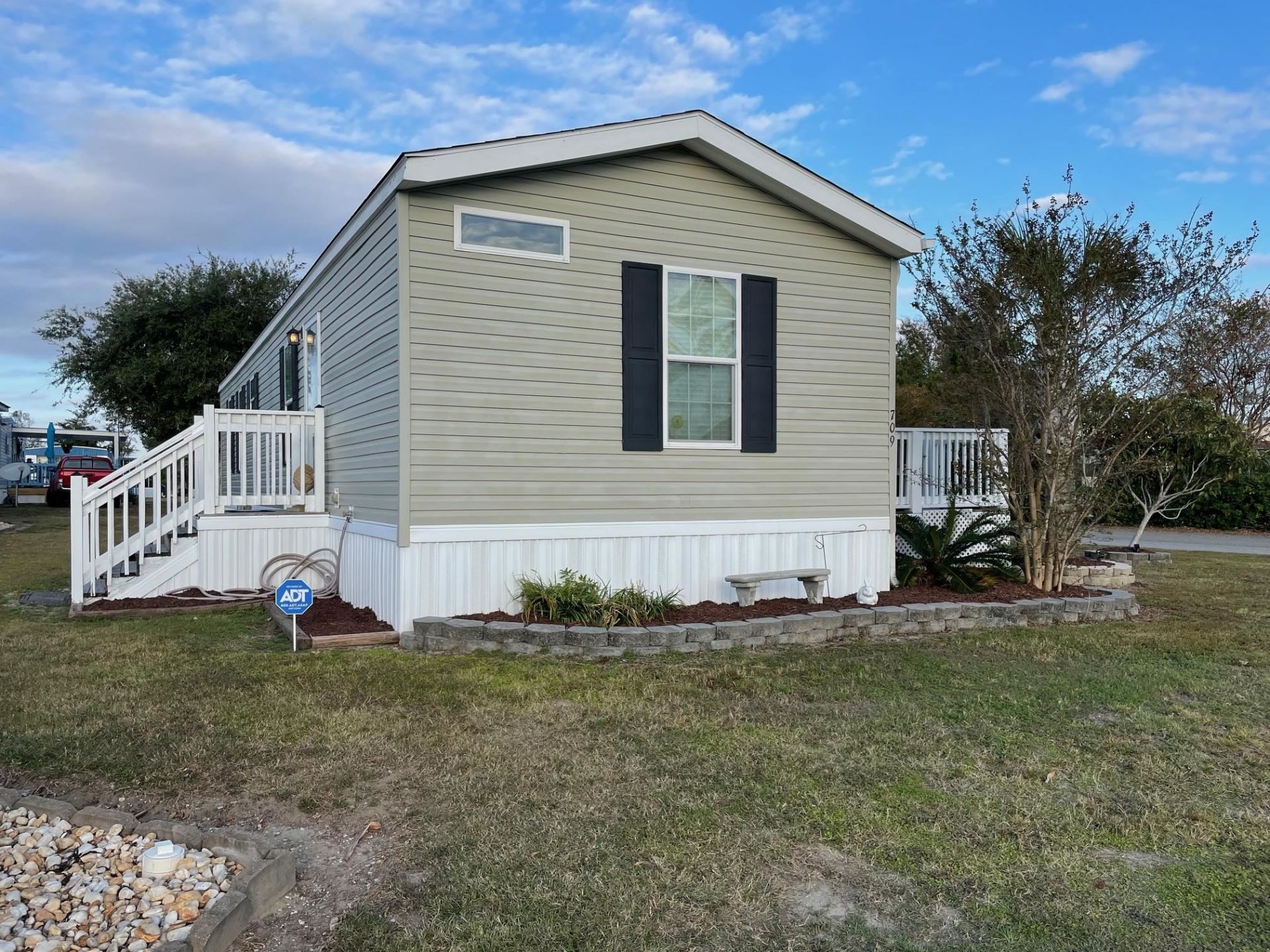 709 Parkway Dr. Photo 7