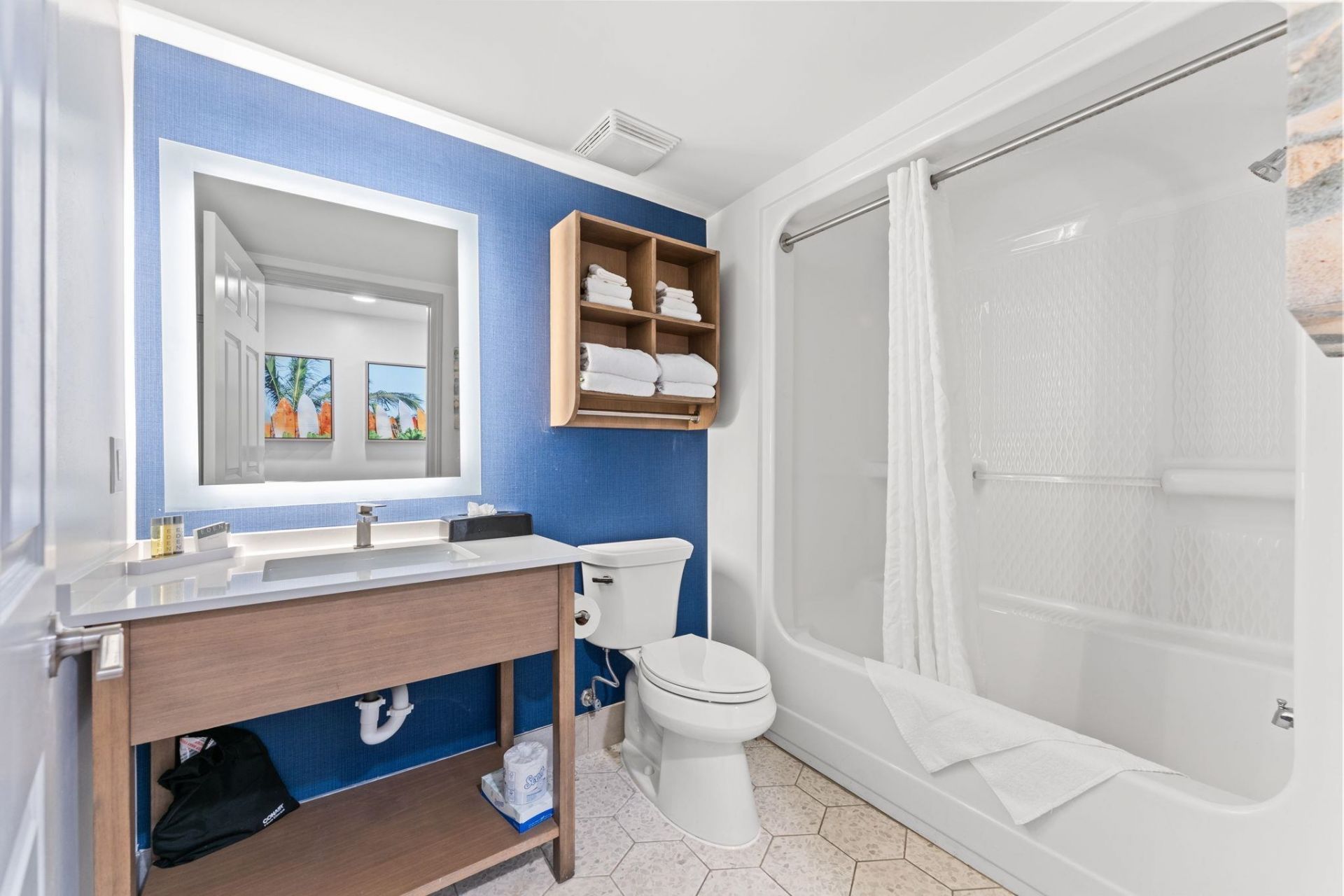 3000 N Ocean Blvd. Photo 23