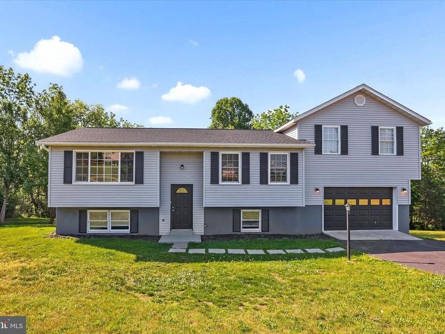 253 Vegas Drive, Hanover, PA 17331 Main Photo