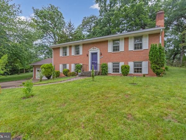 10500 LINFIELD STREET, FAIRFAX, VA 22032