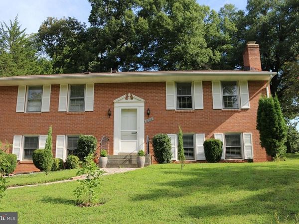 10500 LINFIELD STREET, FAIRFAX, VA 22032