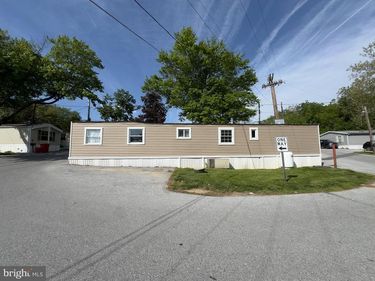 41 DILLAN DRIVE, MALVERN, PA 19355