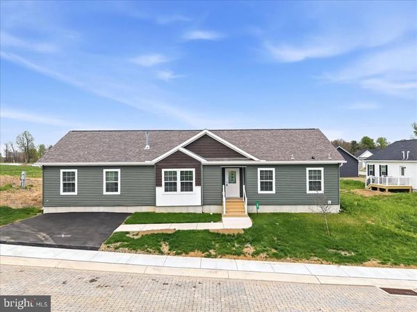 3987 HASTINGS ROAD , WALNUTPORT, PA 18088