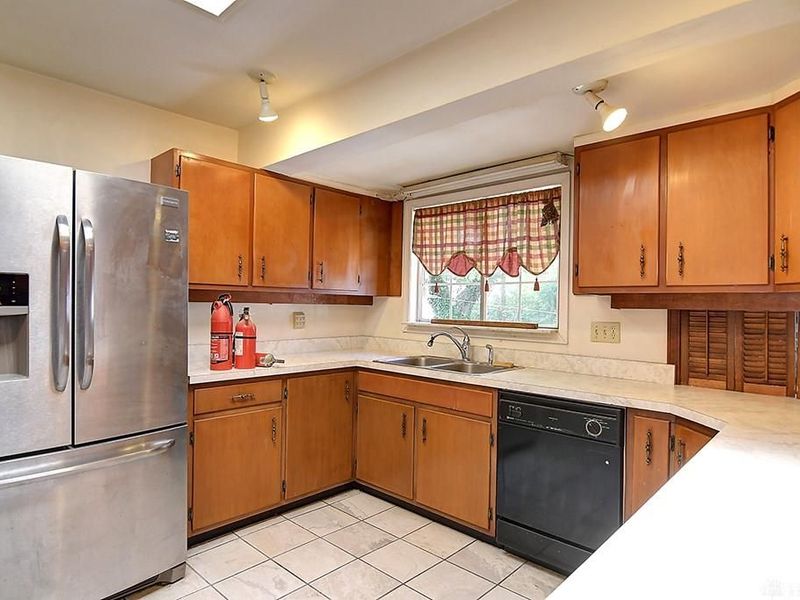 915 Carole Street, Miamisburg, OH 45342 Photo 10