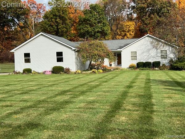 6895 Fairway Vista, Oceola Twp, MI 48843