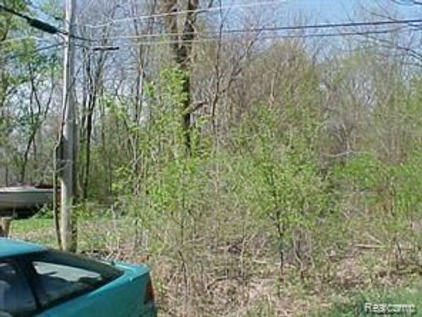 39836 Shoreline Dr. Six Mile Road , Northfield Twp, MI 48189