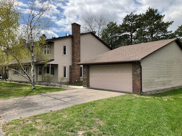 4711 Lund Point, Eagan, MN 55122
