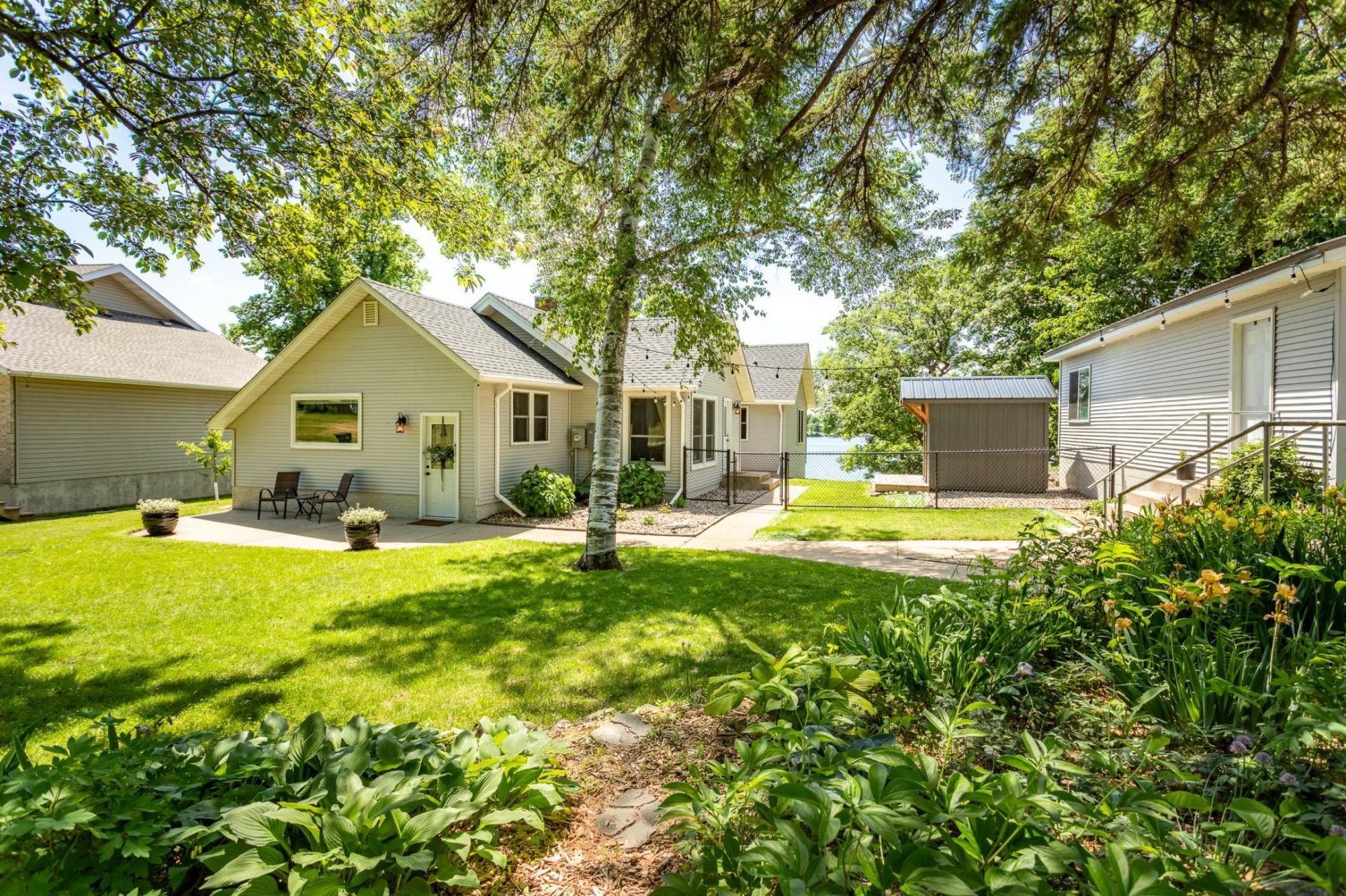 524 E Lake Cowdry Road NW, Alexandria, MN 56308
