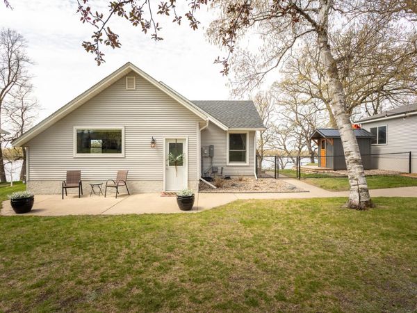 524 E Lake Cowdry Road NW, Alexandria, MN 56308