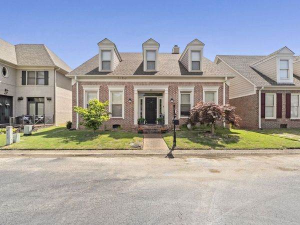 44 FOREST VILLAGE PL, Memphis, TN 38018